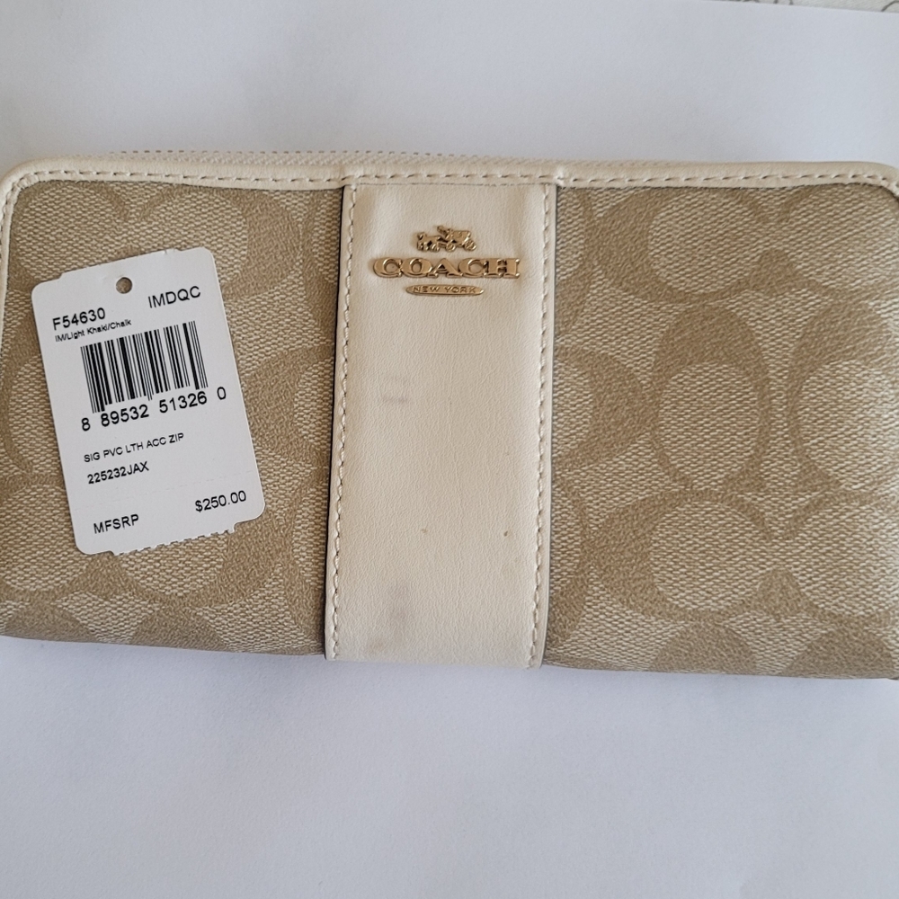 Coach Long Zip Wallet